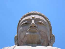 statue head